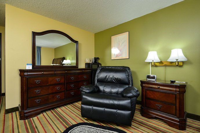 Imagen de la habitación del Hotel Super 8 By Wyndham Minot Airport, Minot. Foto 3