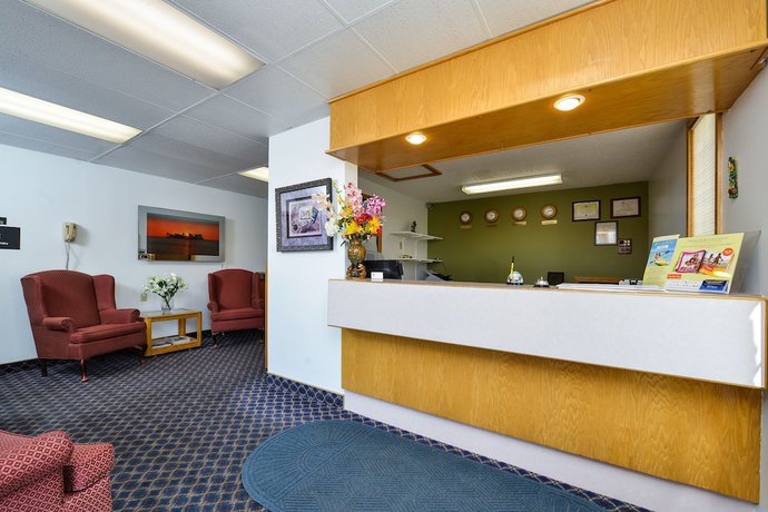 Imagen de los interiores del Hotel Super 8 By Wyndham Minot Airport, Minot. Foto 13