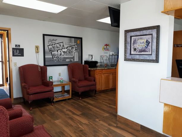 Imagen de los interiores del Hotel Super 8 By Wyndham Minot Airport, Minot. Foto 19