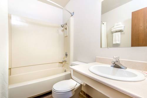 Imagen de la habitación del Hotel Super 8 By Wyndham Missoula/brooks Street. Foto 5