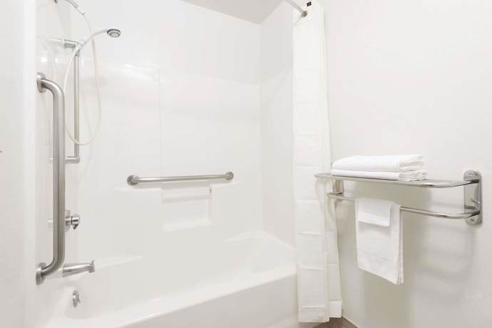 Imagen de la habitación del Hotel Super 8 By Wyndham Missoula/reserve St.. Foto 9