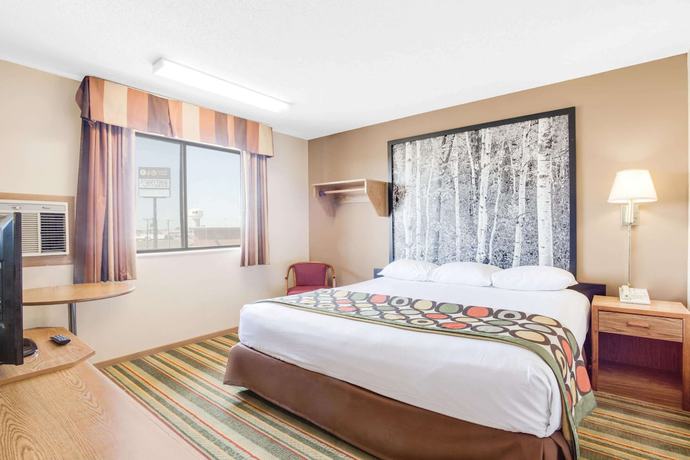 Imagen de la habitación del Hotel Super 8 By Wyndham Mitchell. Foto 6