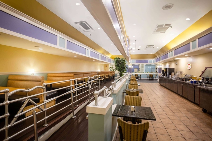 Imagen del bar/restaurante del Hotel Super 8 By Wyndham Mobile I-65. Foto 2