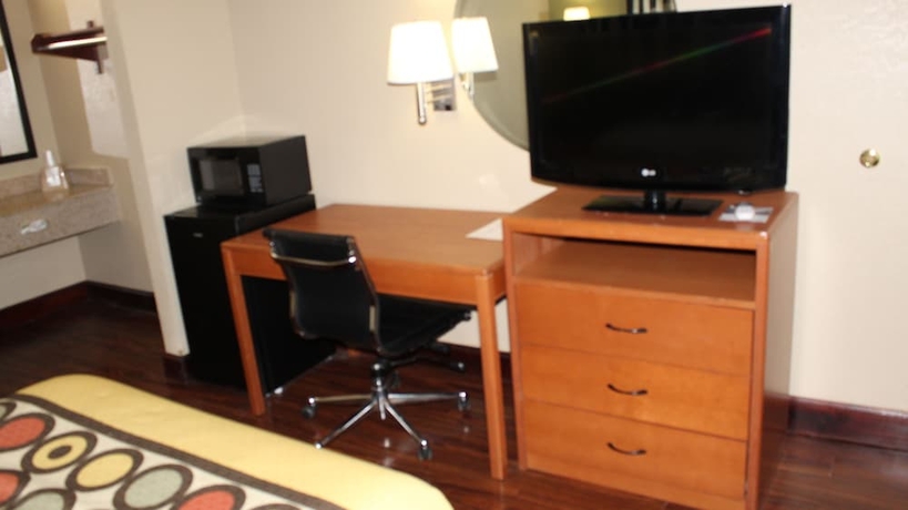 Imagen de la habitación del Hotel Super 8 By Wyndham Mobile/tillmans Corner. Foto 4
