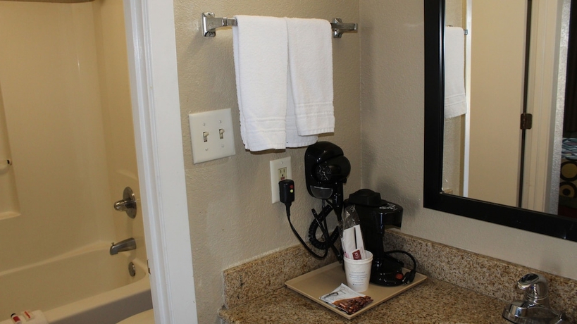 Imagen de la habitación del Hotel Super 8 By Wyndham Mobile/tillmans Corner. Foto 10