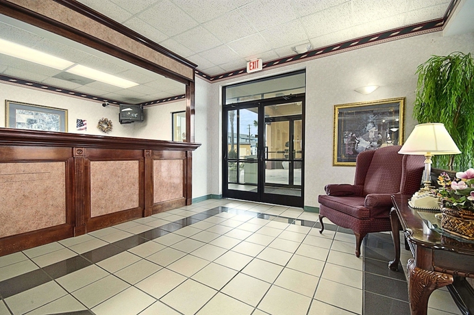 Imagen de los interiores del Hotel Super 8 By Wyndham Mobile/tillmans Corner. Foto 17