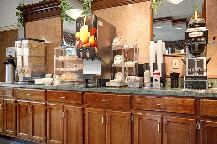 Imagen de los interiores del Hotel Super 8 By Wyndham Mobile/tillmans Corner. Foto 18