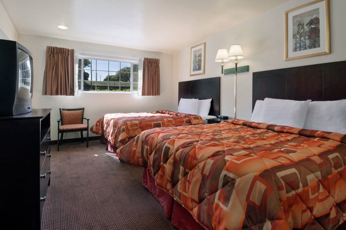 Imagen de la habitación del Hotel Super 8 By Wyndham Monterey. Foto 5
