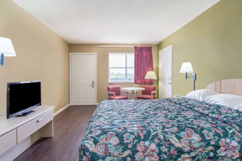 Imagen de la habitación del Hotel Super 8 By Wyndham Monticello. Foto 6