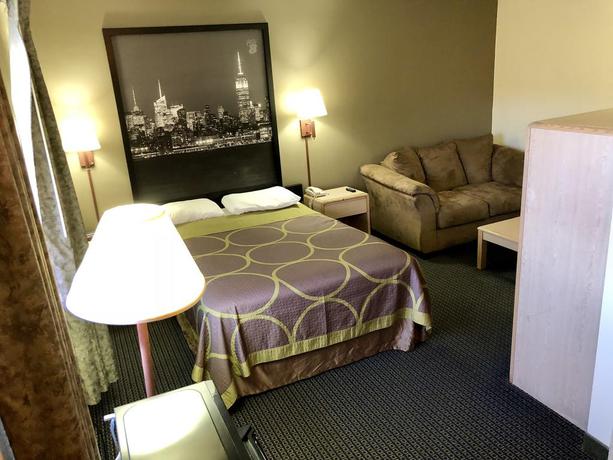 Imagen de la habitación del Hotel Super 8 By Wyndham Monticello, Monticello. Foto 4