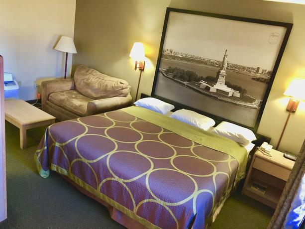 Imagen de la habitación del Hotel Super 8 By Wyndham Monticello, Monticello. Foto 5