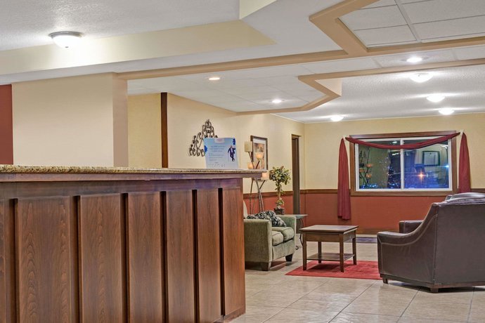 Imagen de los interiores del Hotel Super 8 By Wyndham Monticello, Monticello. Foto 9
