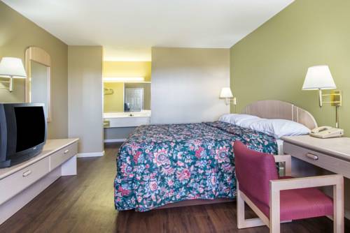 Imagen de la habitación del Hotel Super 8 By Wyndham Monticello, Monticello. Foto 9