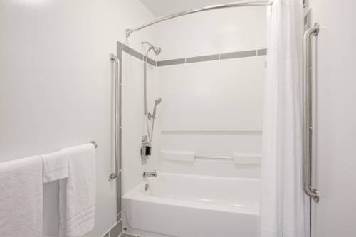 Imagen de la habitación del Hotel Super 8 By Wyndham Moody. Foto 5