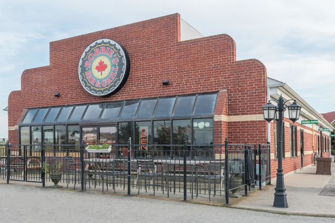 Imagen del bar/restaurante del Hotel Super 8 By Wyndham Mt Hope Hamilton Intl Arpt On. Foto 4