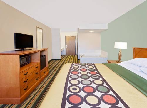 Imagen de la habitación del Hotel Super 8 By Wyndham Mt. Pleasant. Foto 2