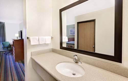 Imagen de la habitación del Hotel Super 8 By Wyndham Mt. Pleasant. Foto 5