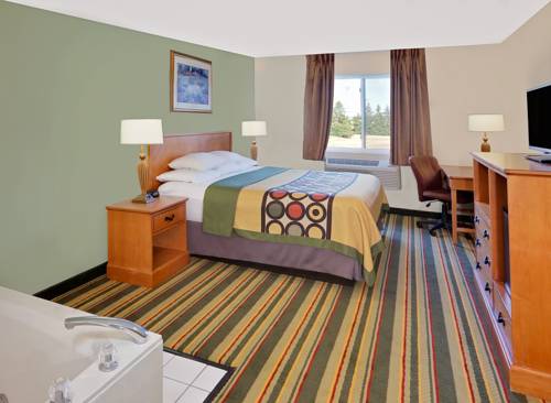 Imagen de la habitación del Hotel Super 8 By Wyndham Mt. Pleasant. Foto 11