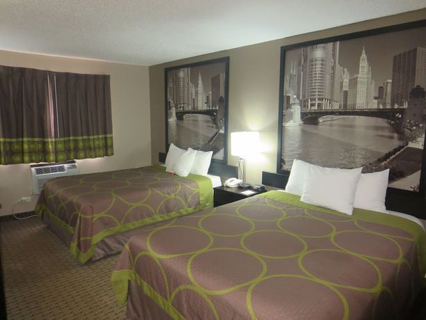 Imagen de la habitación del Hotel Super 8 By Wyndham Mundelein/libertyville Area. Foto 3
