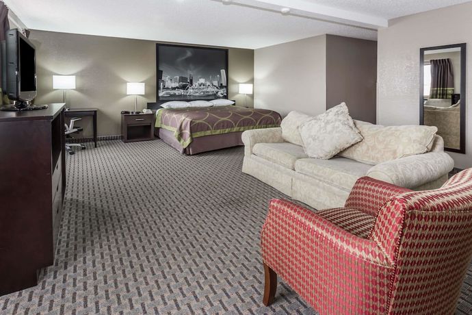 Imagen de la habitación del Hotel Super 8 By Wyndham Mundelein/libertyville Area. Foto 6