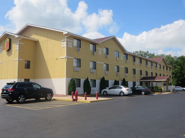 Imagen general del Hotel Super 8 By Wyndham Mundelein/libertyville Area. Foto 1