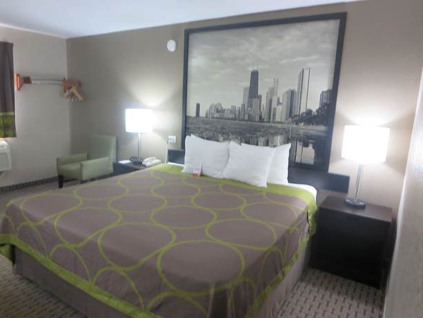 Imagen de la habitación del Hotel Super 8 By Wyndham Mundelein/libertyville Area. Foto 12
