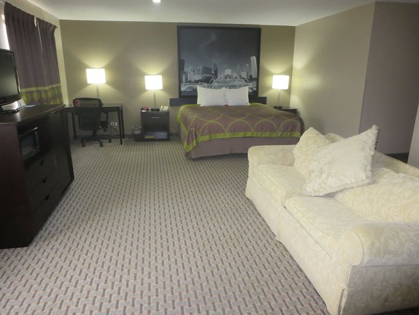 Imagen de la habitación del Hotel Super 8 By Wyndham Mundelein/libertyville Area. Foto 14