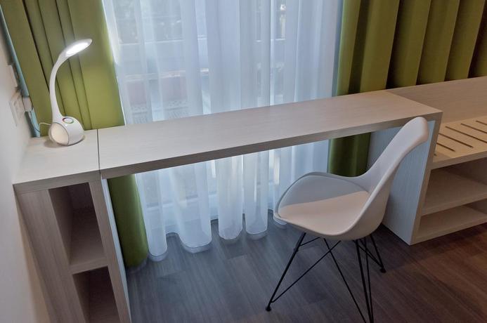 Imagen de la habitación del Hotel Super 8 By Wyndham Munich City North. Foto 9