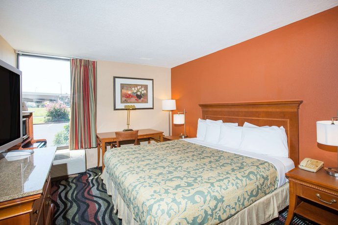 Imagen de la habitación del Hotel Super 8 By Wyndham Myrtle Beach/market Common Area. Foto 4