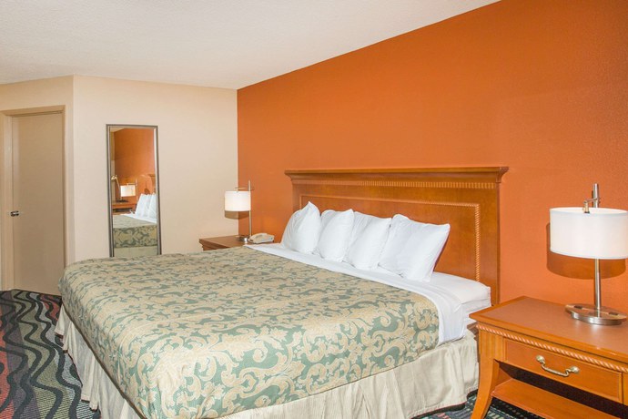 Imagen de la habitación del Hotel Super 8 By Wyndham Myrtle Beach/market Common Area. Foto 7