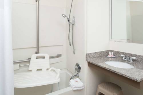 Imagen de la habitación del Hotel Super 8 By Wyndham Nampa. Foto 6