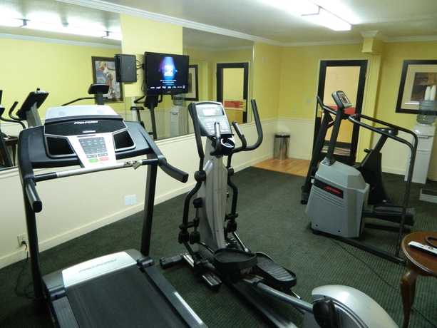 Imagen de los interiores del Hotel Super 8 By Wyndham Nashville Airport North. Foto 4