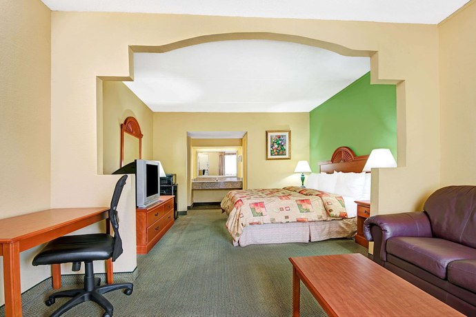 Imagen de la habitación del Hotel Super 8 By Wyndham Nashville Near Downtown / I-40. Foto 9