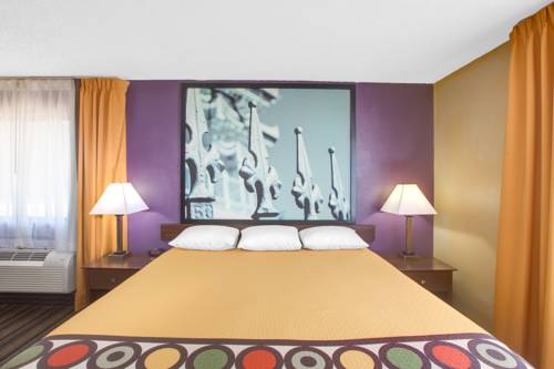 Imagen de la habitación del Hotel Super 8 By Wyndham Natchitoches. Foto 2