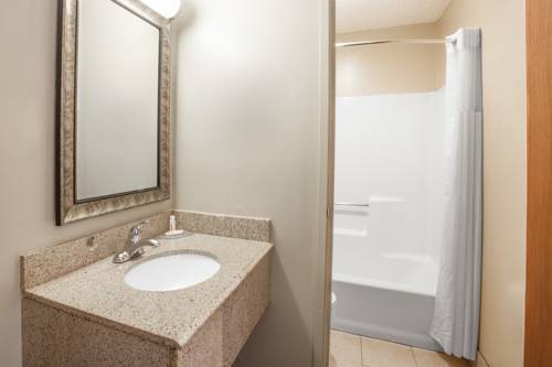 Imagen de la habitación del Hotel Super 8 By Wyndham Natchitoches. Foto 10