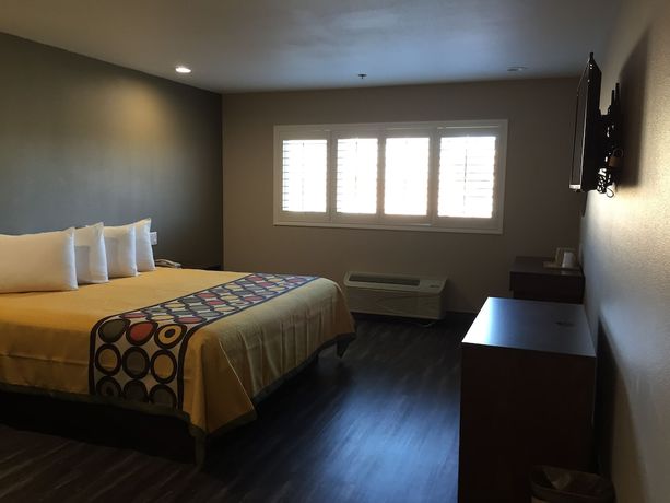 Imagen de la habitación del Hotel Super 8 By Wyndham National City Chula Vista. Foto 3
