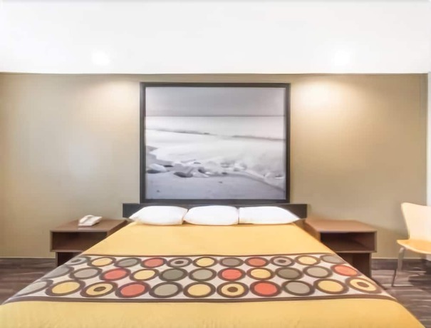 Imagen de la habitación del Hotel Super 8 By Wyndham National City Chula Vista. Foto 10