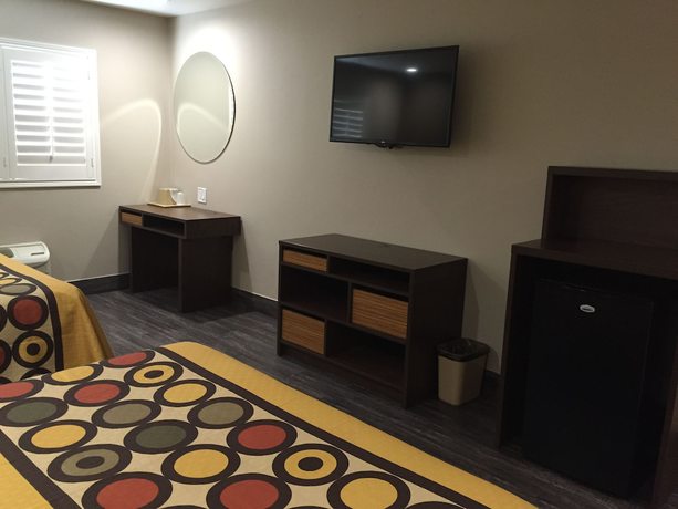 Imagen de la habitación del Hotel Super 8 By Wyndham National City Chula Vista. Foto 15