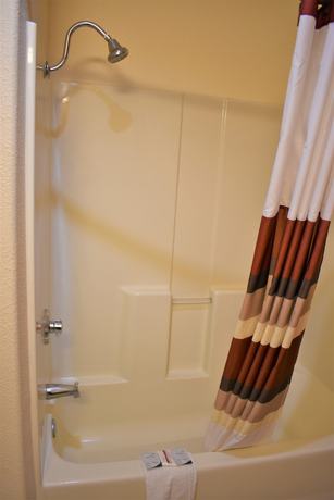 Imagen de la habitación del Hotel Super 8 By Wyndham New Braunfels I-35. Foto 9