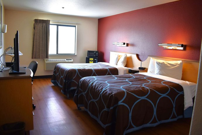 Imagen de la habitación del Hotel Super 8 By Wyndham New Braunfels I-35. Foto 11