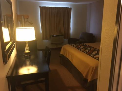 Imagen de la habitación del Hotel Super 8 By Wyndham New Castle. Foto 7