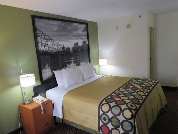 Imagen de la habitación del Hotel Super 8 By Wyndham New Cumberland. Foto 7