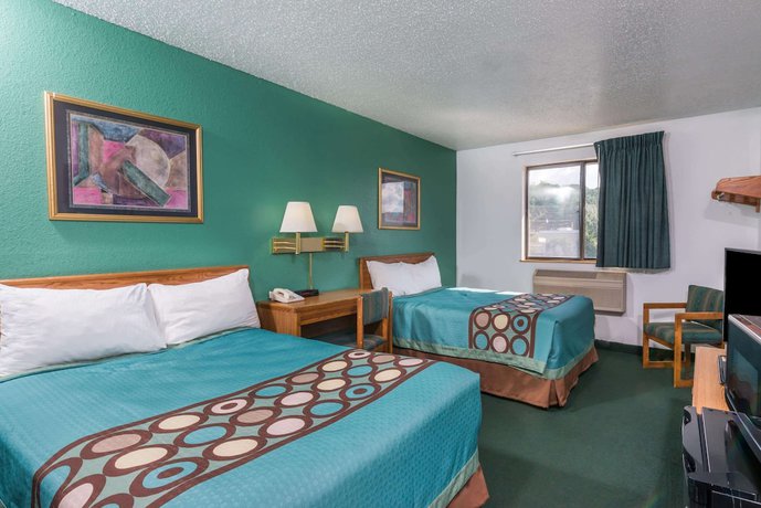 Imagen de la habitación del Hotel Super 8 By Wyndham New Stanton. Foto 4