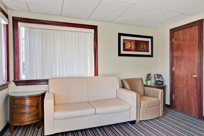 Imagen de los interiores del Hotel Super 8 By Wyndham Newark De. Foto 12