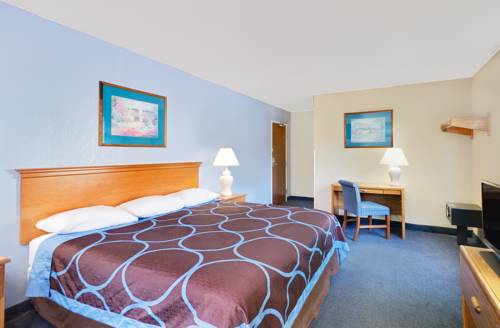 Imagen de la habitación del Hotel Super 8 By Wyndham Newburgh/west Point Near Stewart Airport. Foto 8