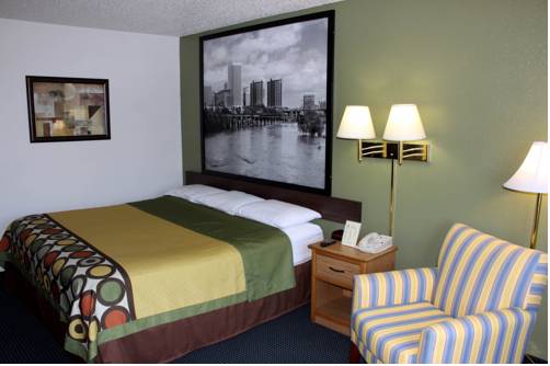 Imagen de la habitación del Hotel Super 8 By Wyndham Newport News/jefferson Ave.. Foto 16