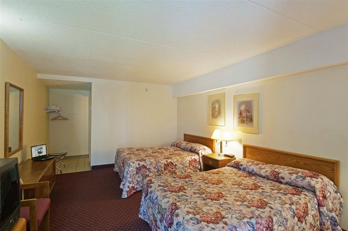 Imagen de la habitación del Hotel Super 8 By Wyndham Niagara Falls By The Falls. Foto 6