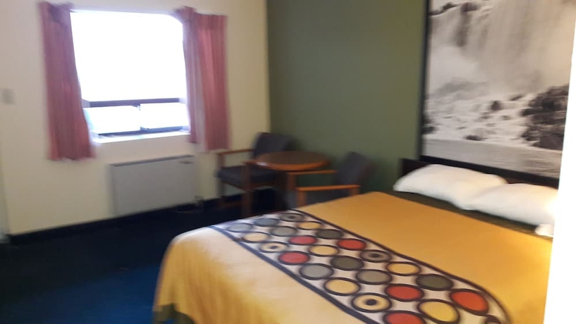 Imagen de la habitación del Hotel Super 8 By Wyndham Niagara Falls North. Foto 18