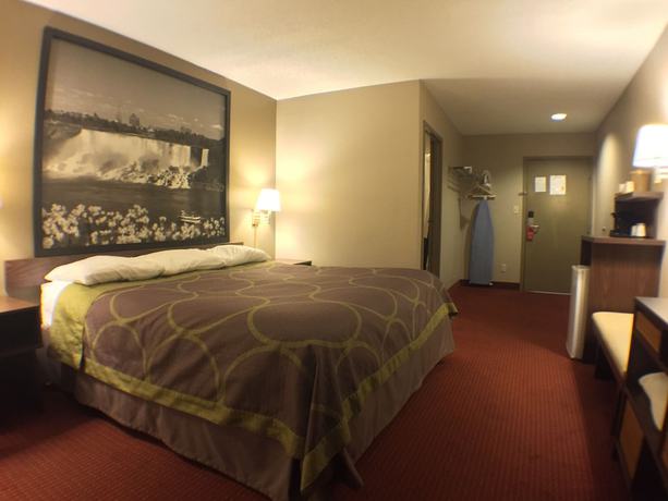 Imagen de la habitación del Hotel Super 8 By Wyndham Niagara Falls Ny. Foto 5