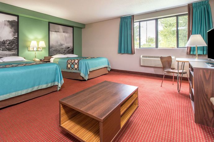 Imagen de la habitación del Hotel Super 8 By Wyndham Niagara Falls Ny. Foto 6